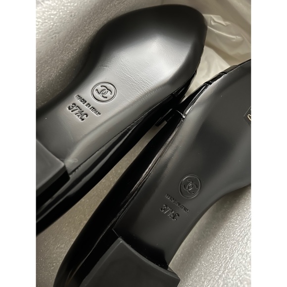 CHANEL black patent  leather bow loafers flats EURO 37.5/USA 7.5 - Picture 16 of 16